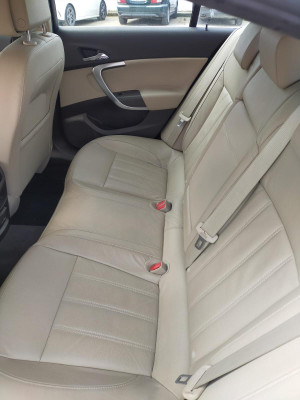 OPEL INSIGNIA BERLINA