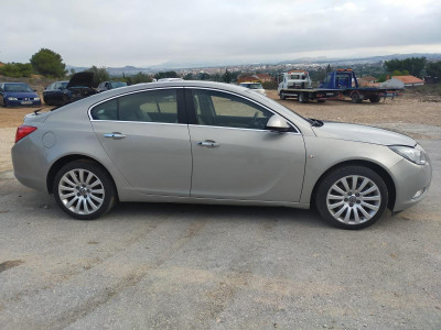 OPEL INSIGNIA BERLINA