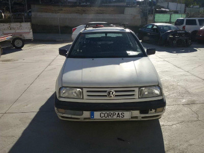 VOLKSWAGEN VENTO (1H2)