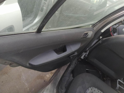  CERRADURA PUERTA TRASERA IZQUIERDA Skoda FABIA (6Y2/6Y3) 