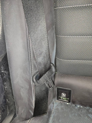 CINTURON SEGURIDAD TRASERO DERECHO