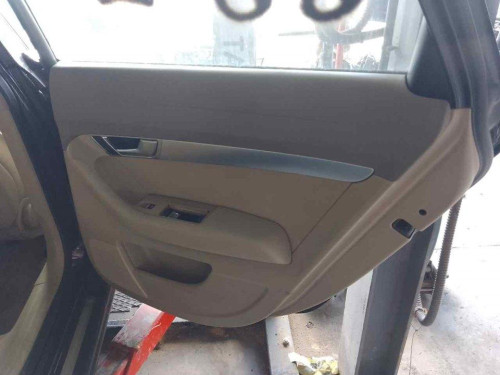 GUARNECIDO PUERTA TRASERA DERECHA Audi A6 BERLINA (4F2) 