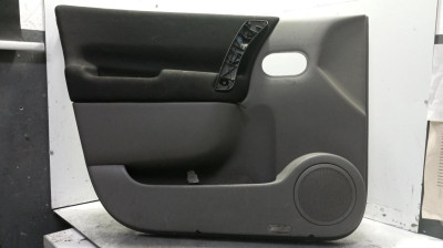 GUARNECIDO PUERTA DELANTERA IZQUIERDA