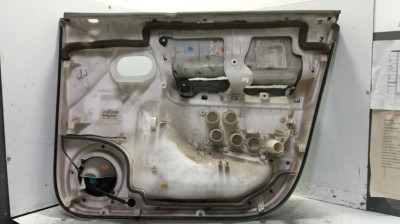 GUARNECIDO PUERTA DELANTERA IZQUIERDA