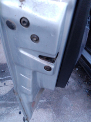 CERRADURA PUERTA DELANTERA IZQUIERDA