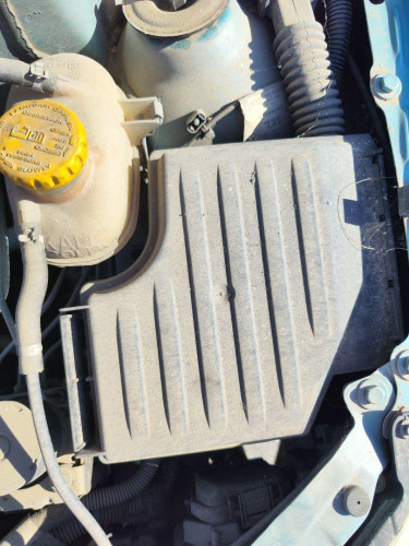 CAJA RELES / FUSIBLES OPEL CORSA C 
