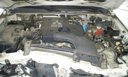 MITSUBISHI MONTERO (V80/V90) — Donor Vehicle for Used Parts 