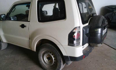 MITSUBISHI MONTERO (V80/V90)