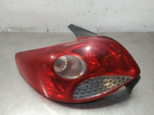  PILOTO TRASERO IZQUIERDO Peugeot 206 + 