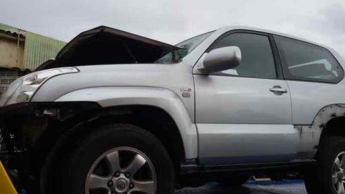 TOYOTA LAND CRUISER (J12) — vehículo donante para recambios 