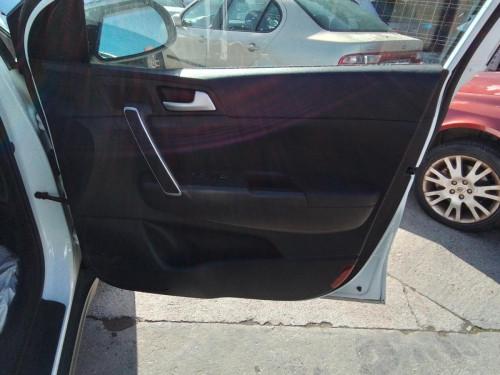 GUARNECIDO PUERTA DELANTERA DERECHA Kia SPORTAGE (QL) 