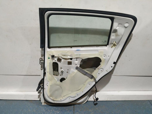  PUERTA TRASERA DERECHA CHEVROLET AVEO BERLINA 