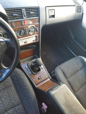 MERCEDES-BENZ CLASE C (BM 202) BERLINA