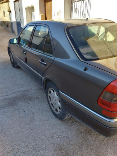 MERCEDES-BENZ CLASE C (BM 202) BERLINA — vehículo donante para recambios 