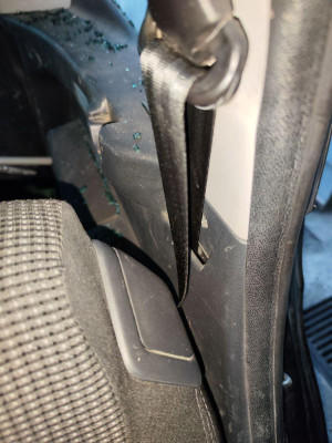 CINTURON SEGURIDAD TRASERO IZQUIERDO