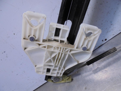 ELEVALUNAS TRASERO DERECHO Seat LEON ST 5F8 