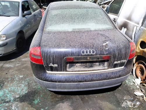  AUDI A6 BERLINA (4B2) 