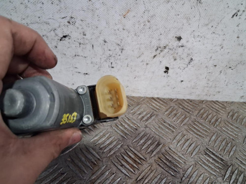 MOTOR ELEVALUNAS DELANTERO DERECHO 