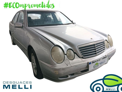 MERCEDES-BENZ CLASE E (BM 210) BERLINA