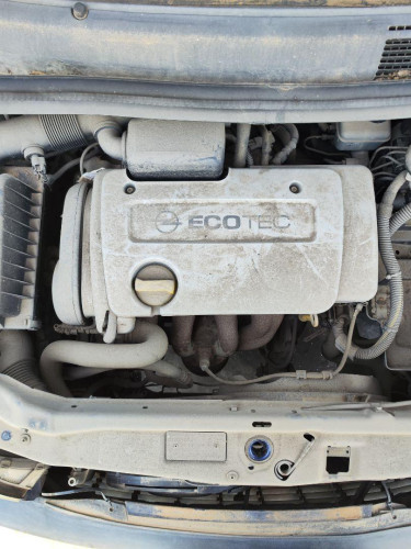 OPEL ZAFIRA A — vehículo donante para recambios 