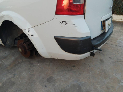 PARAGOLPES TRASERO Renault Megane II Grandtour (2003->)