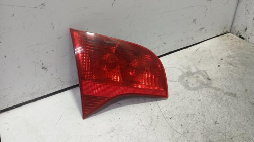 PILOTO TRASERO IZQUIERDO INTERIOR Audi A4 AVANT (8E) 