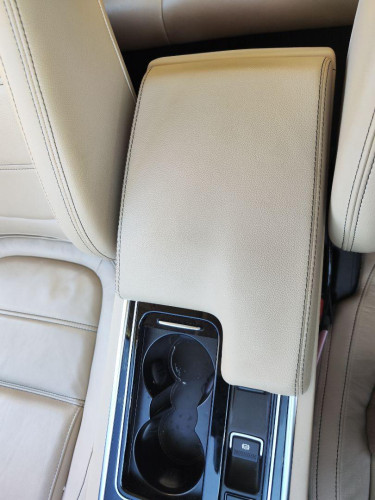 APOYABRAZOS CENTRAL Jaguar XE 