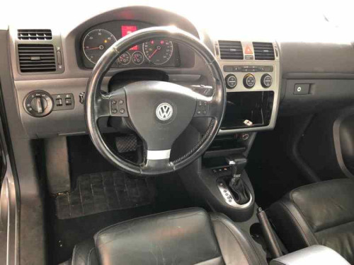 VOLKSWAGEN TOURAN (1T2) de segunda mano