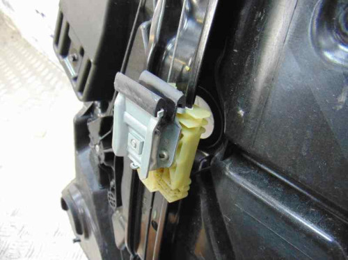  MERCEDES-BENZ CLASE C (BM 205) BERLINA 