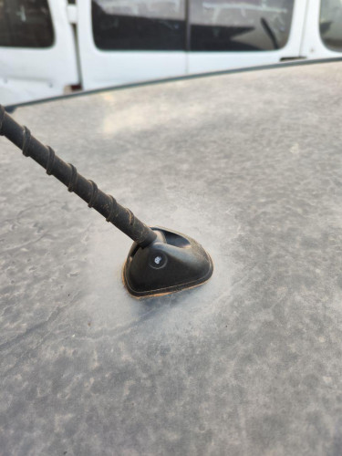 BASE DE ANTENA KIA RIO (JB) 