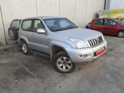 TOYOTA LAND CRUISER (J12)