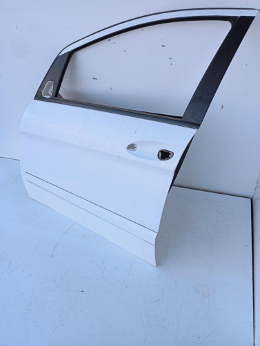 PUERTA DELANTERA IZQUIERDA Mercedes-Benz CLASE B (BM 245) 
