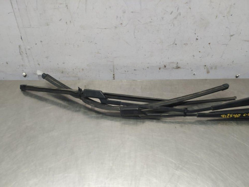 BRAZO LIMPIA DELANTERO DERECHO Volkswagen EOS (1F7)(2006) 