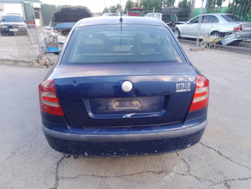  SKODA OCTAVIA BERLINA (1Z3) 