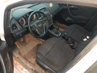 OPEL ASTRA J SPORTS TOURER