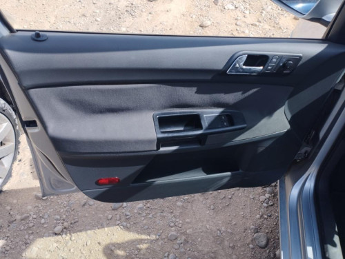 VOLKSWAGEN POLO IV (9N1) — vehículo donante para recambios 