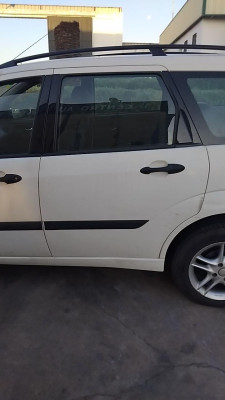 PUERTA TRASERA IZQUIERDA Ford Focus Familiar (CAK)(1998->)
