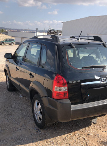 HYUNDAI TUCSON (JM) — vehículo donante para recambios 
