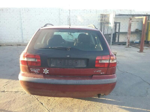  VOLVO V40 FAMILIAR 