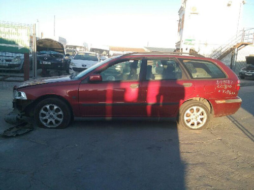  VOLVO V40 FAMILIAR 
