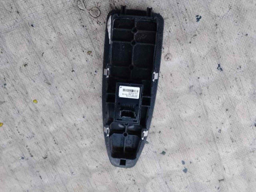 MANDO ELEVALUNAS DELANTERO DERECHO BMW SERIE 1 BERLINA 5P (F20) 