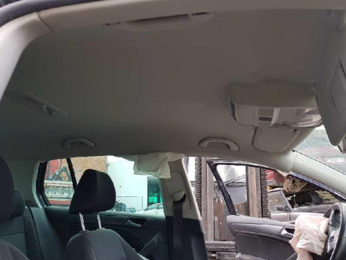 VOLKSWAGEN GOLF VI (5K1)(10.2008) — vehículo donante para recambios 