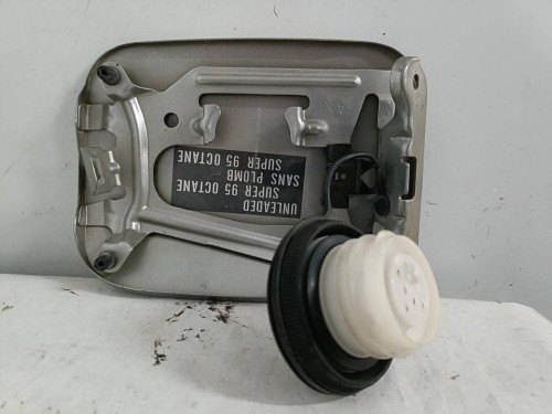  TAPA EXTERIOR COMBUSTIBLE NISSAN MICRA (K12E) 