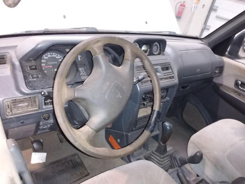 MITSUBISHI MONTERO (V20/V40) — vehículo donante para recambios 