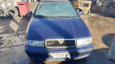 SKODA OCTAVIA BERLINA (1U2)