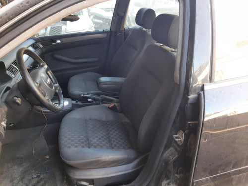 AUDI A6 BERLINA (4B2) — vehículo donante para recambios 