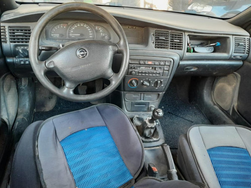  OPEL VECTRA B BERLINA 