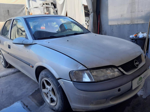  OPEL VECTRA B BERLINA 