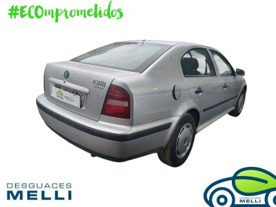 SKODA OCTAVIA BERLINA (1U2)