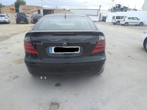 MERCEDES-BENZ CLASE C (BM 203) SPORTCOUPE — vehículo donante para recambios 